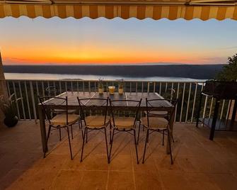 Villa OVerdon - Panoramic view of Lake Sainte Croix - Aiguines - Balcony
