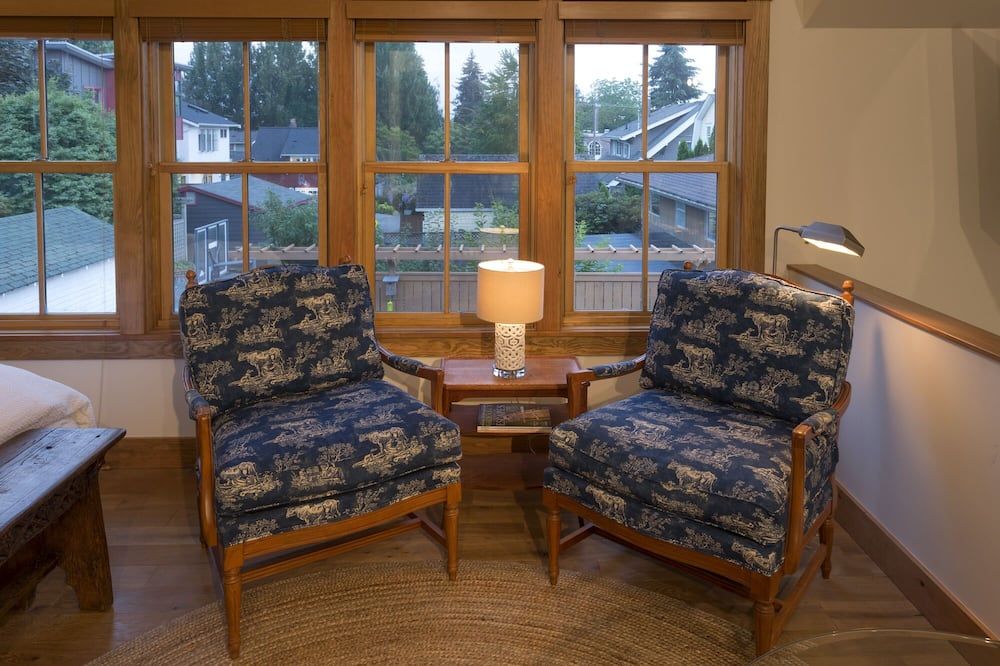 Bryant Cottage! Charming Cottage in Convenient Neighborhood. Near UW. - סיאטל - סלון