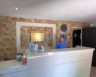 Hotel Balche - Bacalar - Front desk