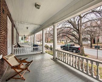 Lancaster Unit With Expansive Covered Po - Lancaster - Balcony
