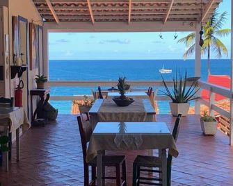 Pousada Via Brasil - מורו דה סאו פאולו - מרפסת