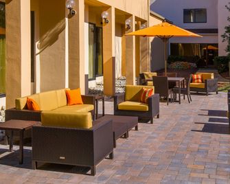 Courtyard by Marriott Manassas Battlefield Park - Manassas - Patio