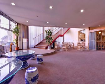 Hotel Resea Minamichita - Minamichita - Lobby