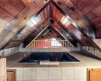 North Lake Lodges & Villas - Carson City