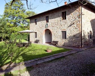 Apartment in Chianti With Pool & Castle Nearby - Greve in Chianti - Patio
