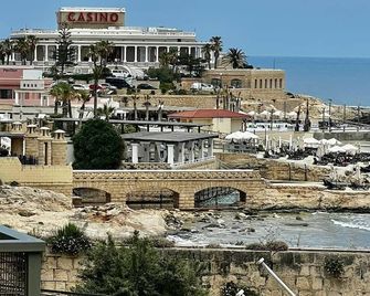 Bookarest Hostel Malta - San Ġiljan