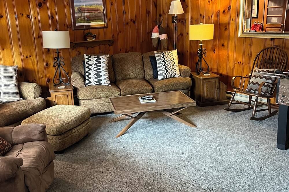 Weekly Cottage rental At Pymatuning Lake!