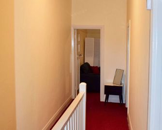 Spacious 3 Bed Apt in Vibrant Haberfield - Haberfield - Pasillo