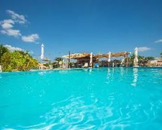 Sea Harmony - Калатос - Басейн