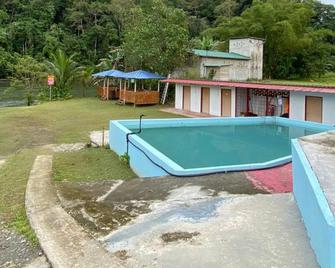 Hotel O Disan Baang Kiulu - Ranau - Pool
