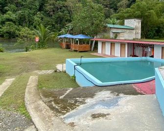 Hotel O Disan Baang Kiulu - Ranau - Piscina