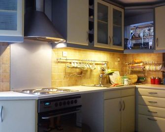 Unforgettable Holiday Moments in a Villa, a Stone Throw from The Sea - Chalkida - Küche