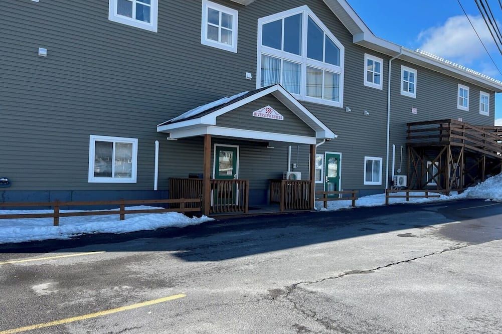 ريفرفيو سويتس