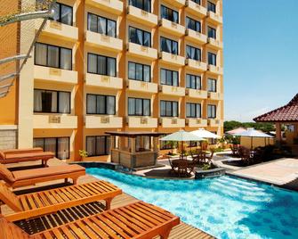 Pandanaran Hotel Semarang - Semarang - Pileta