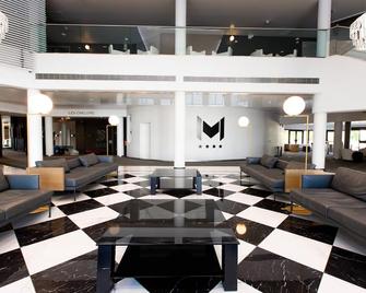 Mouratoglou Hotel & Resort - Biot - Лоббі