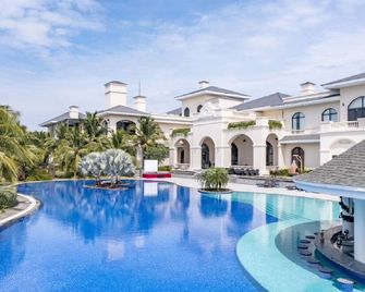 Vinpearl Wonderworld Phu Quoc - Phu Quoc - Pool