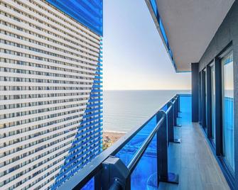 Orbi City Hotel Official - Batumi - Balcony