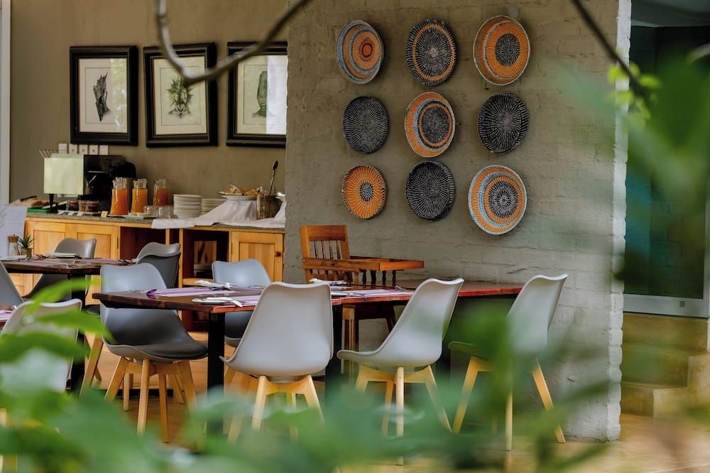 Phezulu Guest Lodge - Victoria Falls - Restaurant