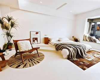 Designer's Apartment (Wuhan Tanhualin) - Wuhan - Bedroom