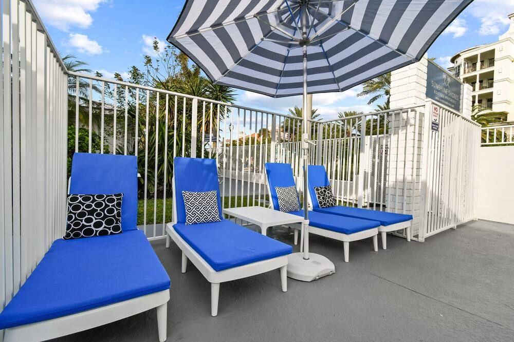 1 bedroom boutique apartment by the beach - Palm Beach Shores - Balkon