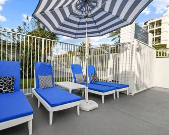 1 bedroom boutique apartment by the beach - Palm Beach Shores - Balkon