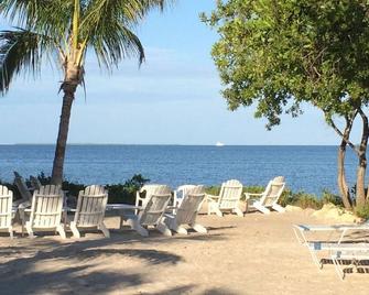 Beautiful Studio Apartment - Summer Sea Condo #230 - Islamorada - Beach