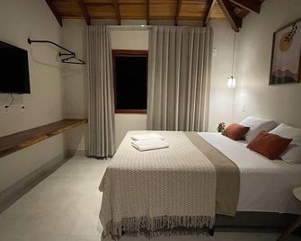 Chalés Recanto Paraíso - Balindong - Habitación