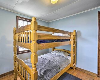 Point Pleasant Abode w/ Lagoon & Boat Dock! - Point Pleasant - Habitación