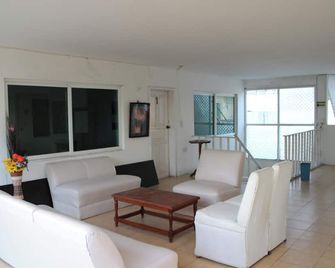 OYO Hotel Colibri - Четумаль - Вітальня