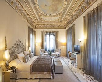 هوسبس بالاثيو دي لوس باتوس، آ ميمبر أوف ديزاين هوتلز - غرناطة - غرفة نوم