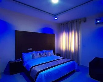 Farik Hotels and Suites - Ibadan - Bedroom