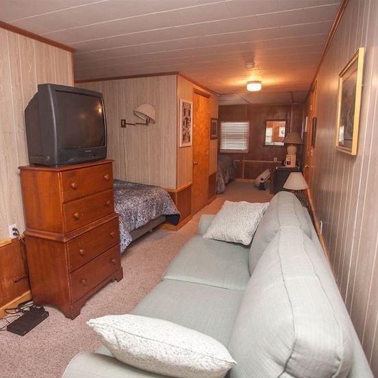 Living room view of Native Sun 2 Bedroom Cottage by RedAwning