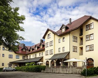Hotel Hoyacker Hof - Garching - Gebouw
