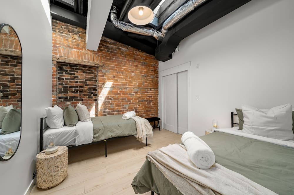 The Goodman: Front Street Flats - Belleville - Schlafzimmer