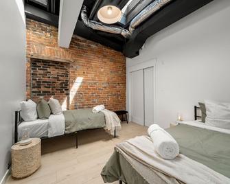 The Goodman: Front Street Flats - Belleville - Bedroom