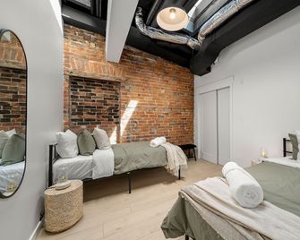 The Goodman: Front Street Flats - Belleville - Schlafzimmer