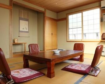 Resort Inn Chiharu - Nozawa Onsen - Dining room