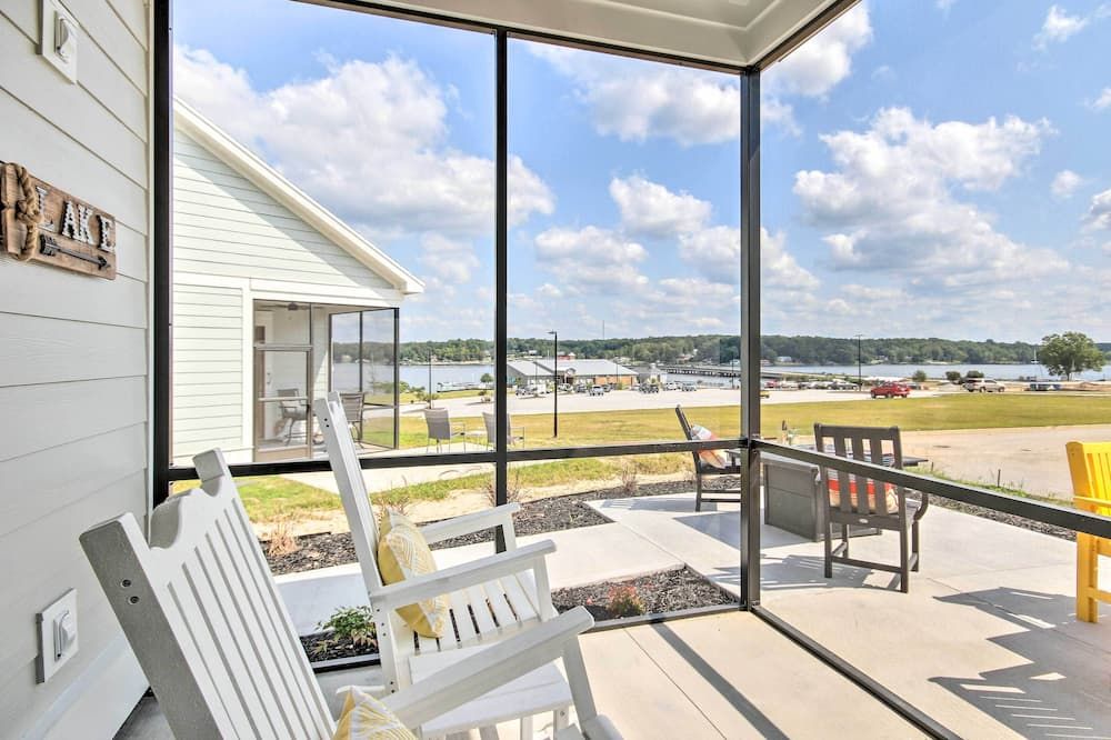 Stunning Lakefront Retreat With Dock Acc - Greenwood - Balkon