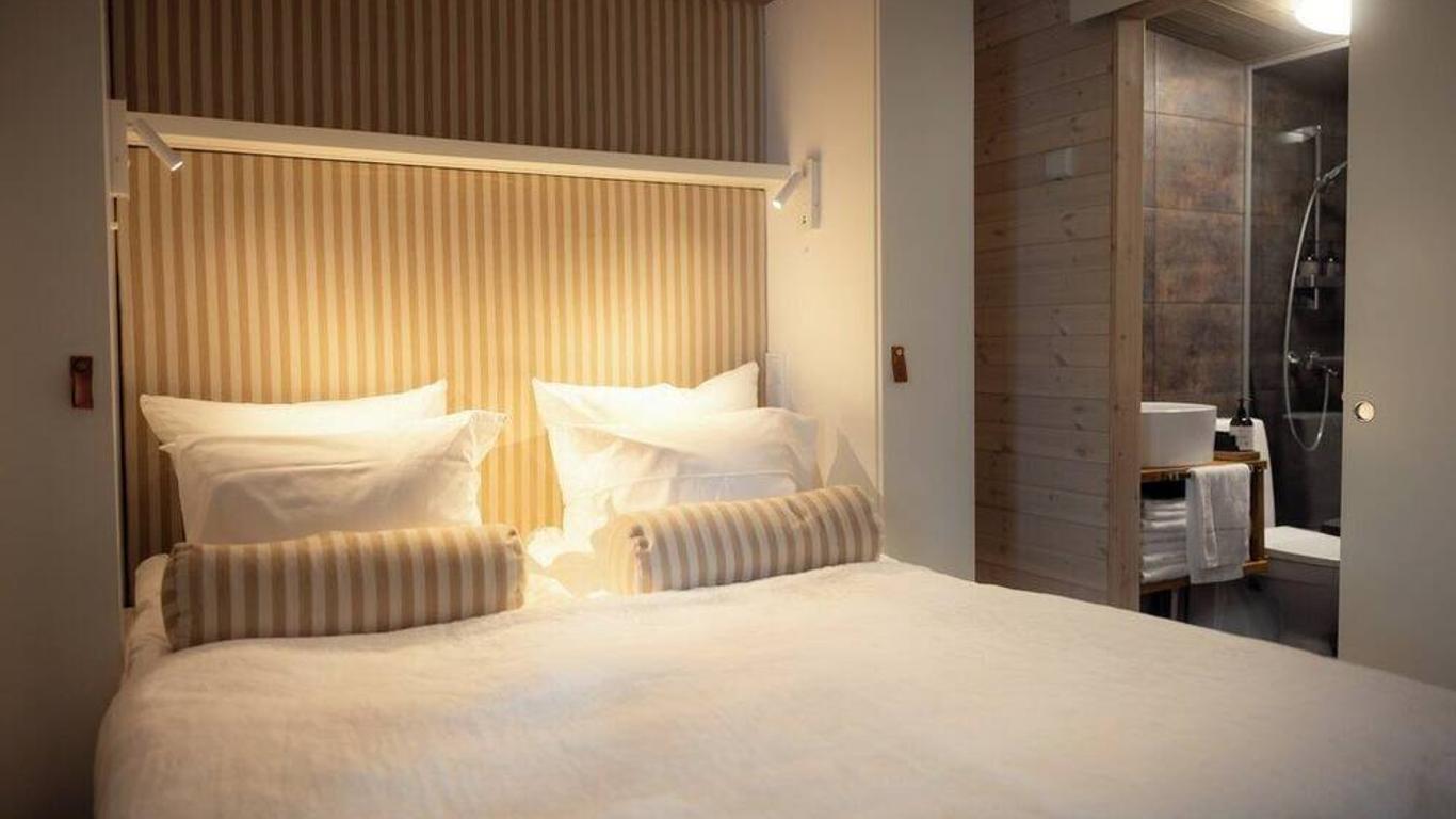 Arctic Treehouse Hotel