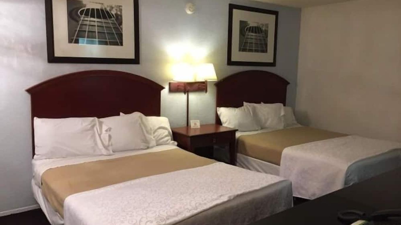 Ranch House Inn & Suites