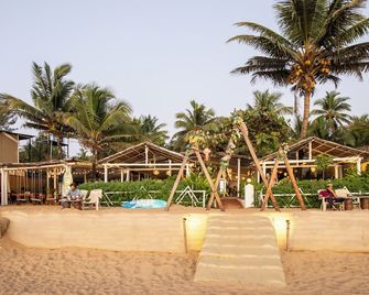 Sunset Cafe Beach Stay - Gokarna