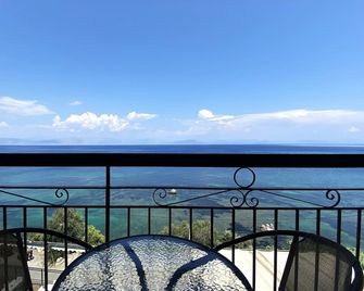 El Greco Hotel - Benitses - Balkong