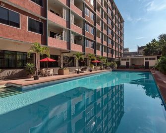 Capital Mansion - Sha Certified - Bangkok - Pool