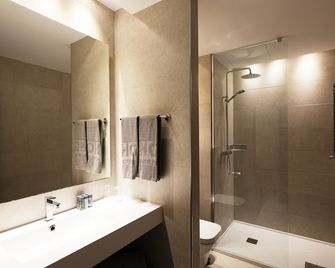 Hg City Suites Barcelona - Barcelona - Bathroom