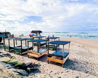 Drifters Hotel & Beach Restaurant - Hikkaduwa - Beach