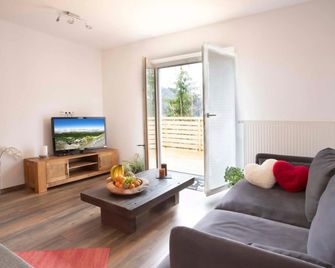Ferienwohnungen Karwendelbahn - Mittenwald - Wohnzimmer