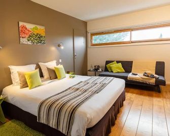 La Maison de Karen Chocolat - Limonest - Bedroom