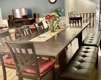 5 Bedroom Lake Access House and Entertainment Bldg - Fremont - Comedor