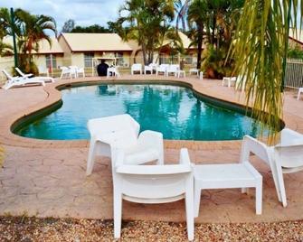 Western Heritage Motor Inn - Moranbah - Piscina