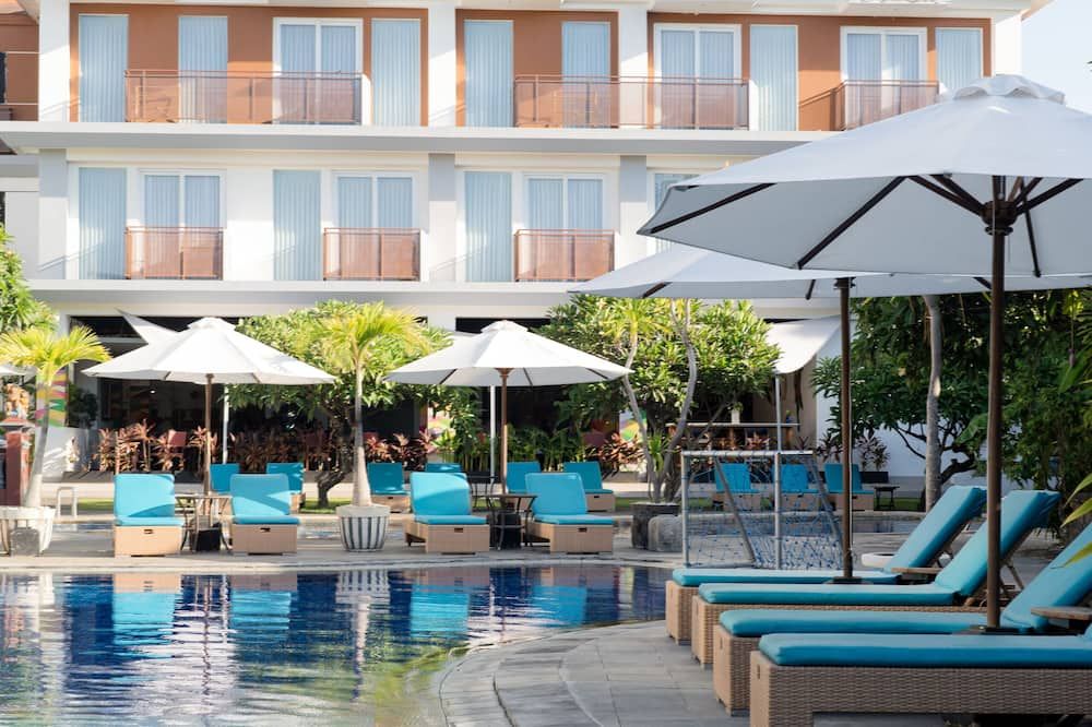 كوتا بيتش كلوب هوتل